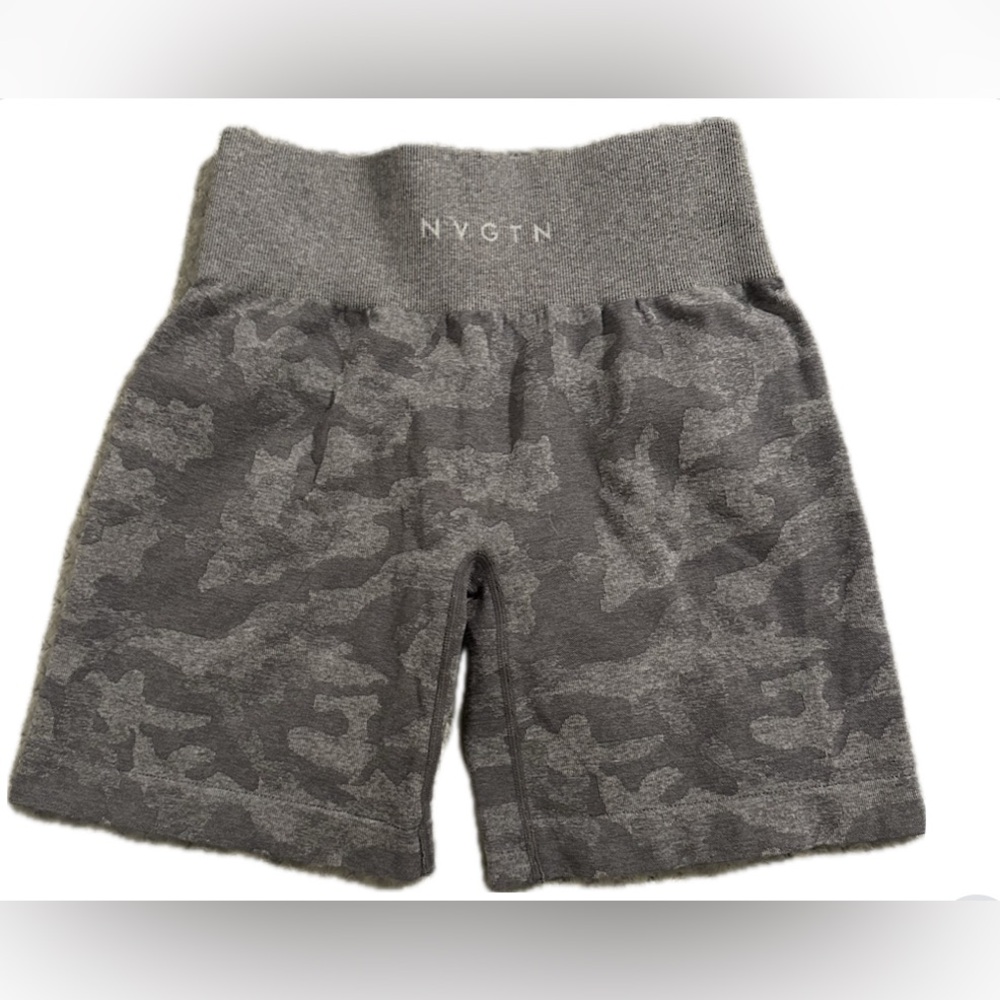 NVTGN Gray Camo Seamless High Waisted Workout Biker Shorts Womens Size mediumm